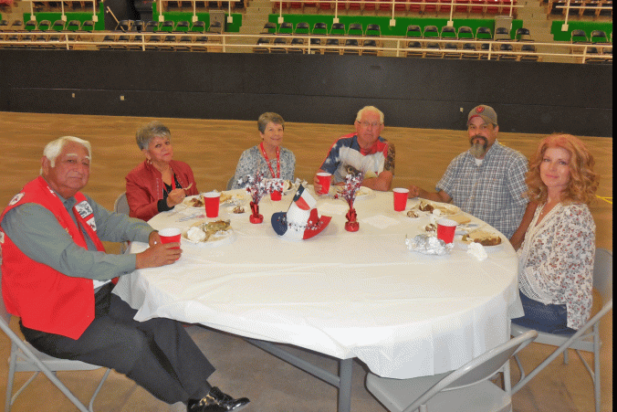 2017-Banquet-table-3