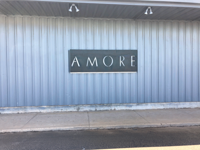 Amore-sign